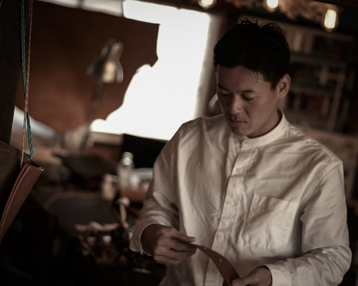 宇野裕貴 making small leather goods