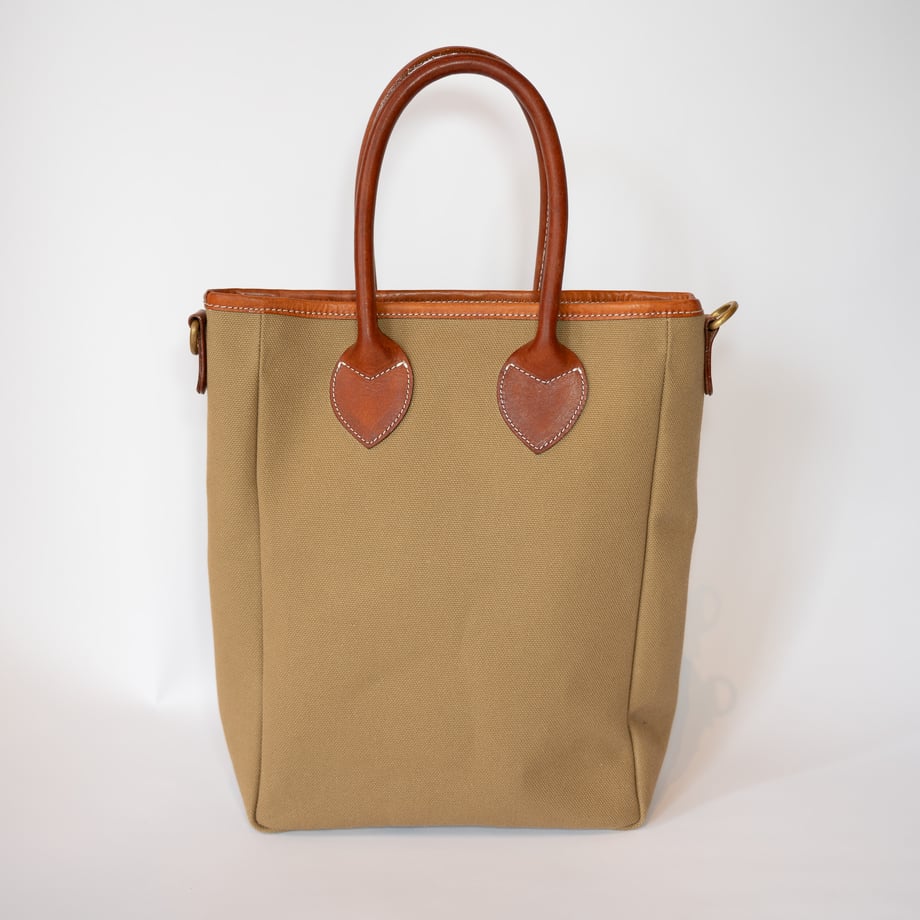 tote S｜カーキの正面